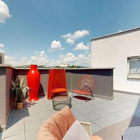 Stylovy Loft S Ohromnou Terasou Bratislava